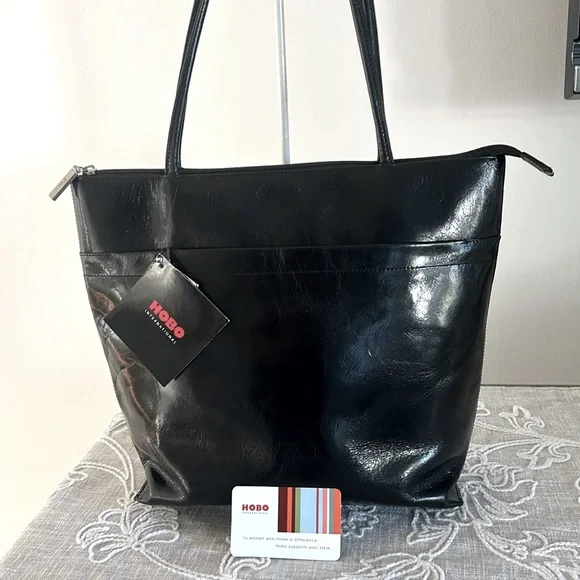 HOBO International New Carlotta Shiny Black Leather Shoulder Bag - Picture 1 of 15